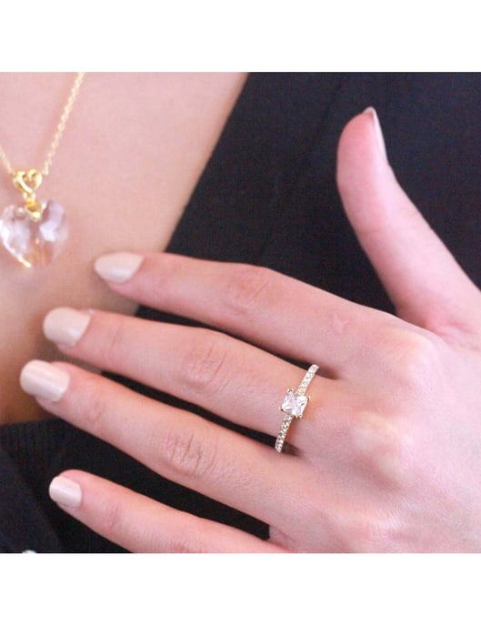 Anillo Cuadrado Simple - Oro y Cristal - Image 2