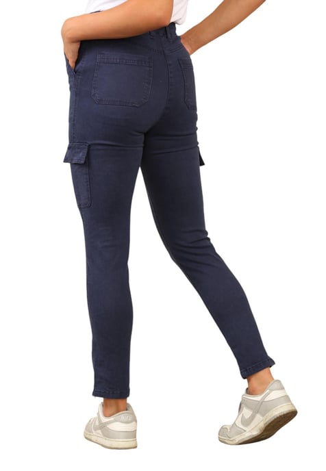 MYT Pantalones Cargo Chino Tobilleros para Mujer en Azul Marino - Image 2
