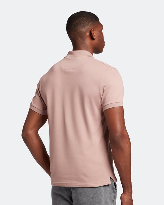 Polo color malva Dusk con logo en el pecho de Lyle and Scott - Image 3