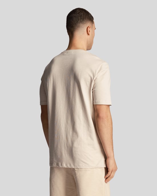 Camiseta Gruesa de Punto Lyle & Scott para Hombre en Beige - Image 2