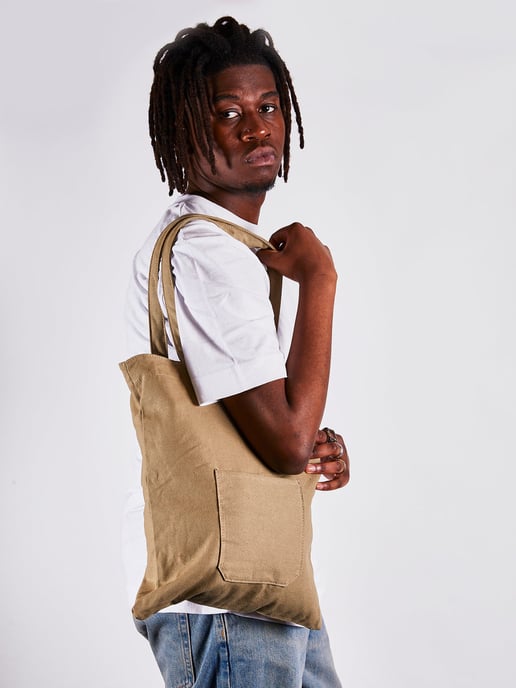 Linen tote bag with front pocket in bay leaf