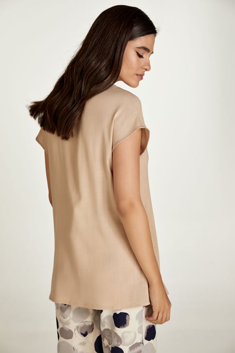 Blusa sin mangas estilo lino beige - Image 3