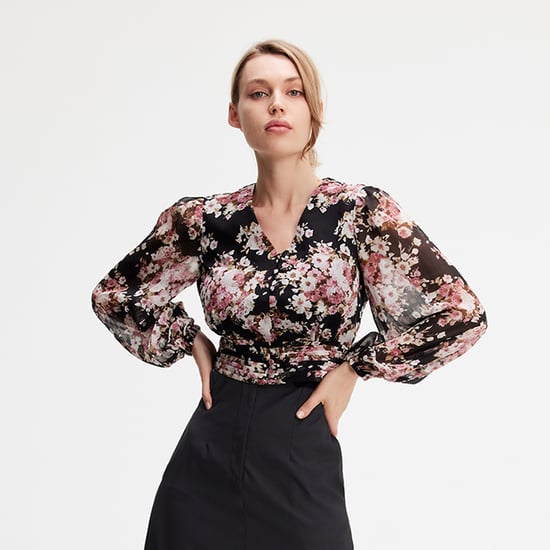 Short blouse with flower print - Image 1