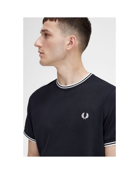 Fred Perry Camiseta Negra Con Vinta Doble - Image 2