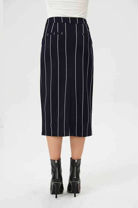 Straight skirt with thin stripes - Image 4