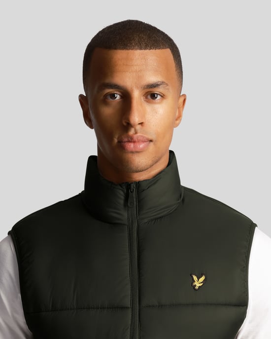 Chaleco acolchado Lyle & Scott en oliva - Image 4