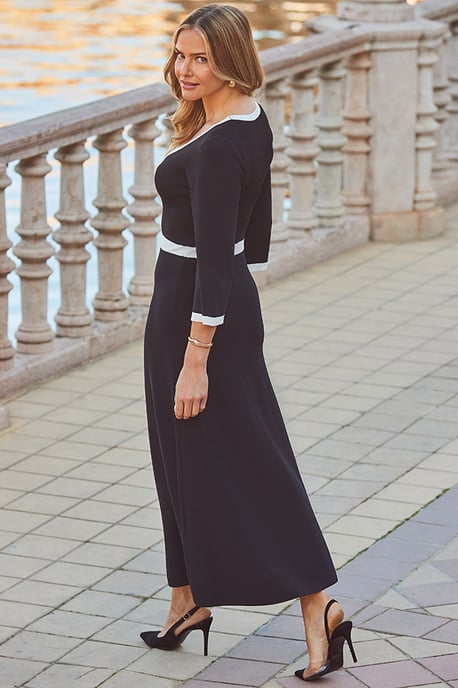 Black & White Contrast Trim Fit & Flare Knitted Midi Dress