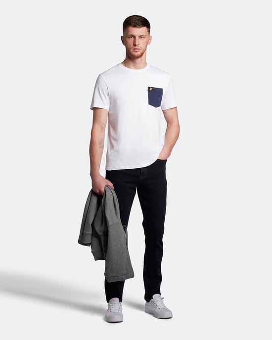 Lyle & Scott Contrast Pocket T-Shirt in Multicolour - Image 2