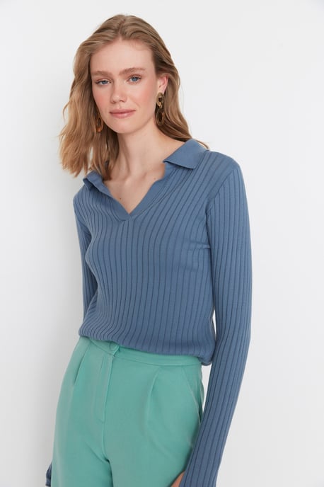 Trendyol Women's Straight Sweater - Image 3