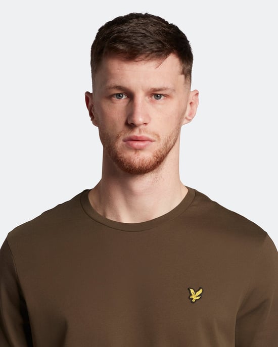 Lyle & Scott Plain T-Shirt in Olive - Image 4