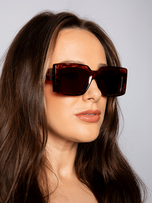 Oversized Square Frame in Tortoiseshell
