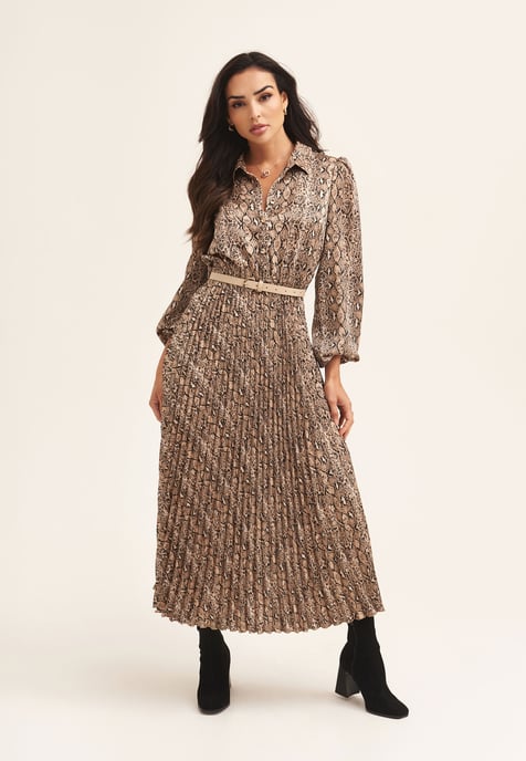 Vestido camisero plisado con estampado de serpiente en beige con cinturón - Image 3