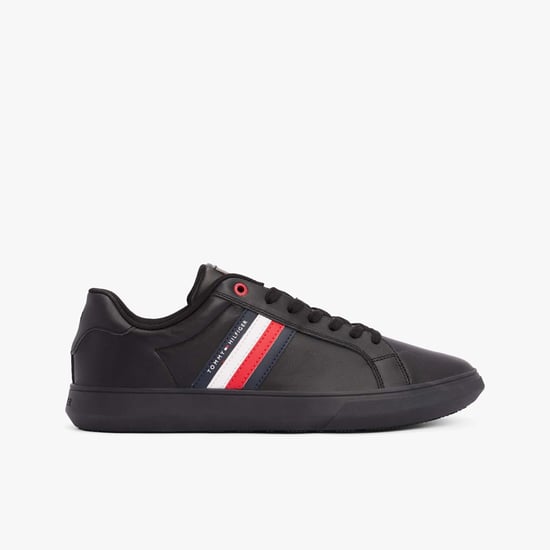 Zapatillas de cuero esenciales Tommy Hilfiger para hombre en negro - Image 1