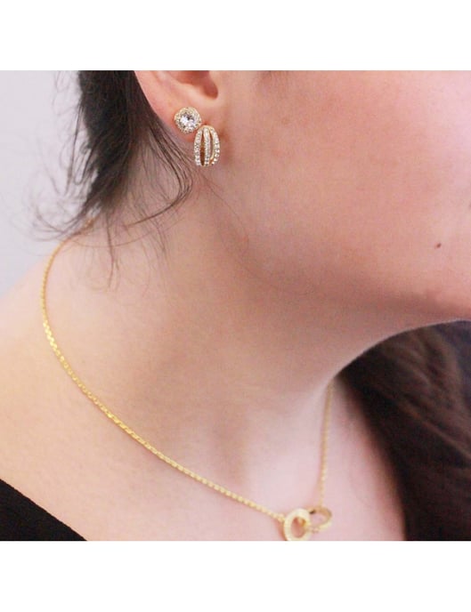 Pendientes Elegantes - Oro y Cristal - Image 4