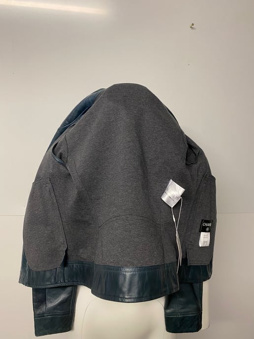 Chanel Motor Jacket in Green Leather - Image 4
