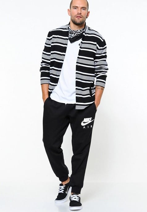 Joggers de polar para hombre Nike Air en negro - Image 4