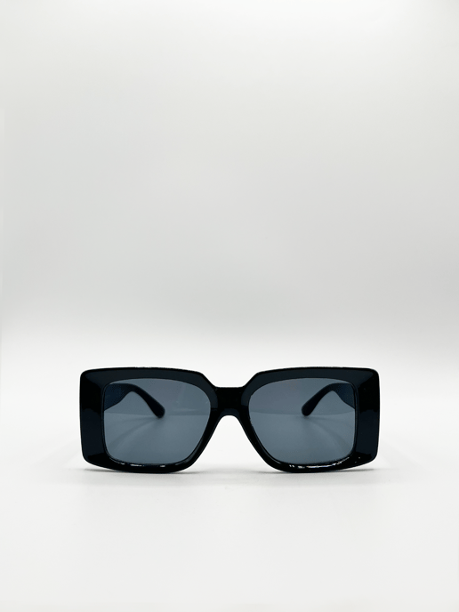 Oversized Square Frame in Black