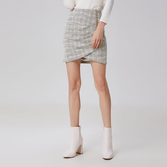 Short skirt with side drape and bias - Image 4