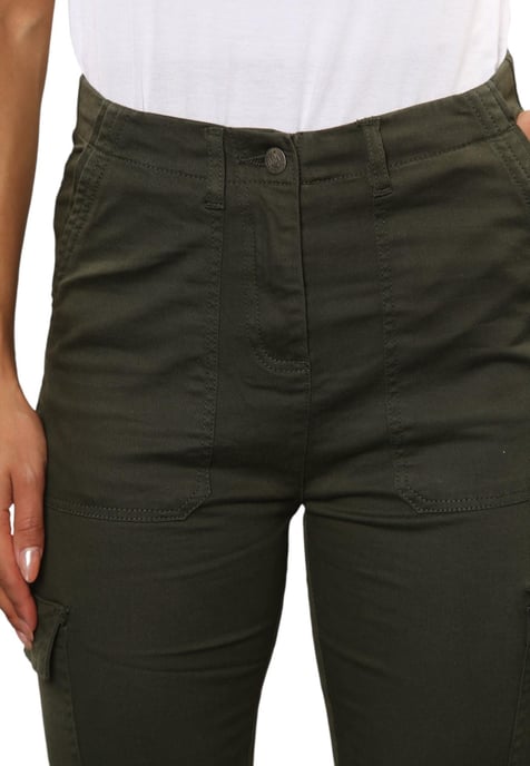 MYT Pantalones Cargo Chino Tobilleros para Mujer en Caqui - Image 4