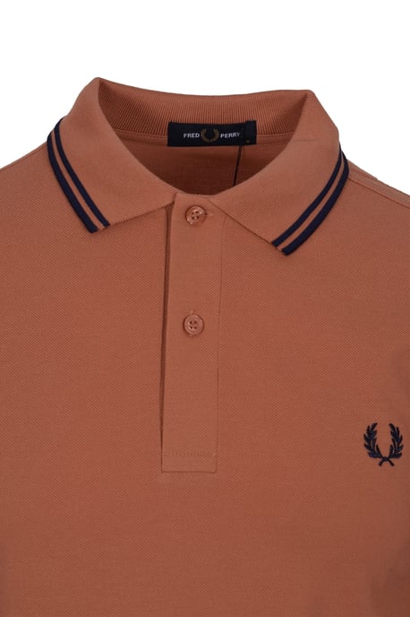 Camisa Polo de Dos Tipos de Fred Perry Rust Claro/Marine Francés - Image 2