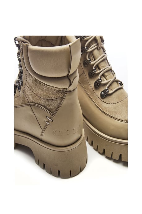 'Sh Anello' Beige Leather Lace Up Boots