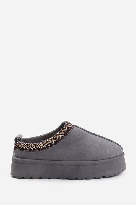 Wheres That From Womens 'Freeze' Flatform Embroidered Low Ankle Slipper Boots