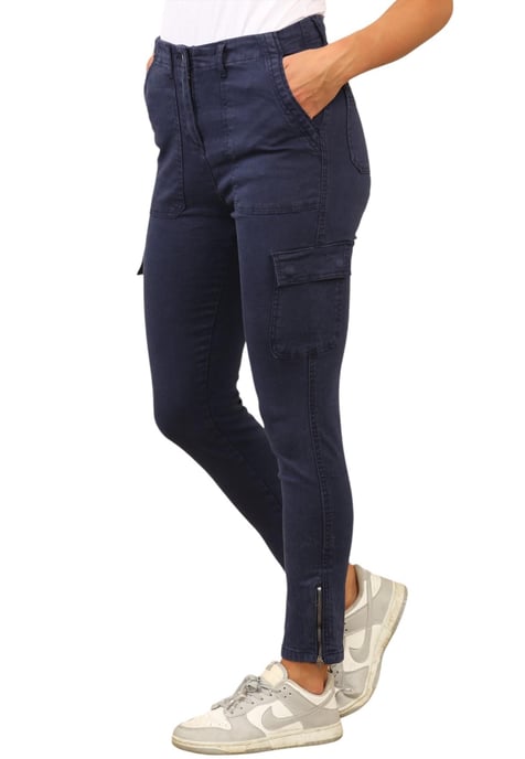 MYT Pantalones Cargo Chino Tobilleros para Mujer en Azul Marino - Image 3
