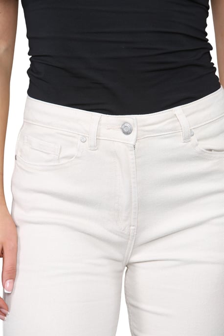 Vaqueros Mom de talle alto y pernera recta cónica para mujer de M&Co en color beige - Image 4