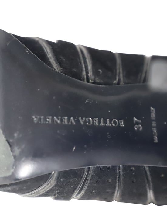 Bottega Veneta Cutout Lace-Up Detail Ankle Boots in Black Suede - Image 6
