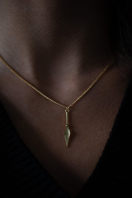 GOLD DROP DOWN ARROW NECKLACE