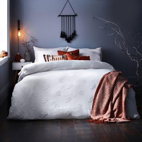 The Linen Yard Ghost Tufted Halloween Duvet Cover Set
