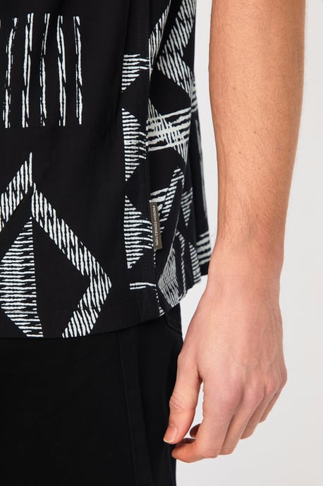 Black Tribal Print Short Sleeve Shirt - Image 5