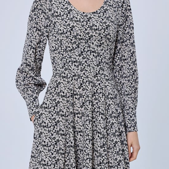 Midi tea dress with Liberty print - Image 6