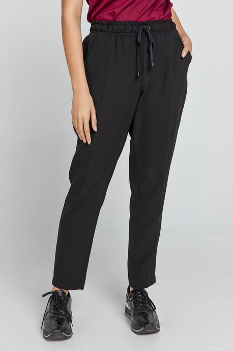 Pantalones de crepé negros de Conquista - Image 5