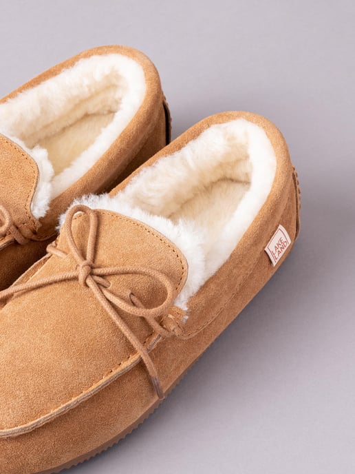 Men's Sheepskin Moccasins in Tan