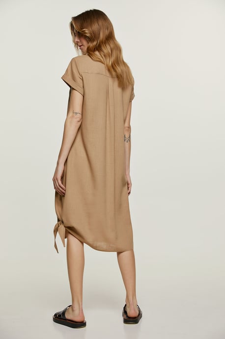 Vestido midi beige con detalle de lazo - Image 5