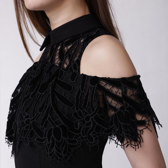 Adjusted dress with bare shoulders and lace steering wheel - Image 4