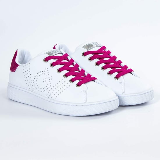 Zapatillas Guess de moda para mujer perfectas - Image 1