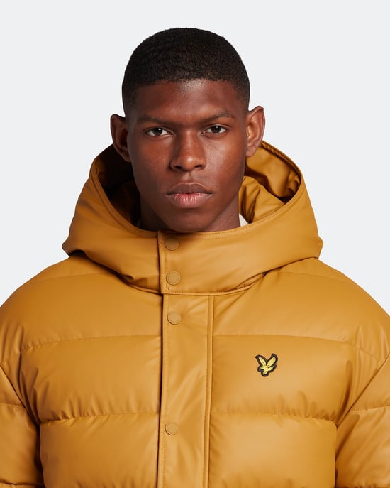 Chaqueta acolchada de goma dorada de aniversario de Lyle & Scott - Image 4