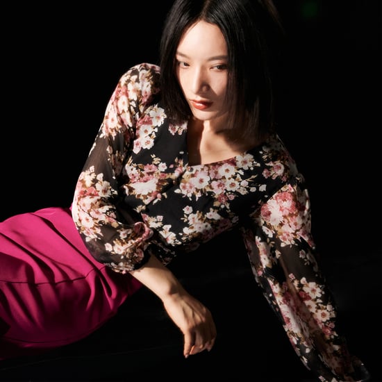 Short blouse with flower print - Image 6