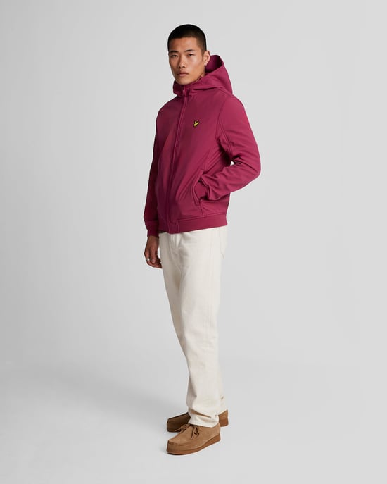 Chaqueta softshell con parte trasera de polar en color burdeos intenso con la marca Lyle & Scott - Image 2