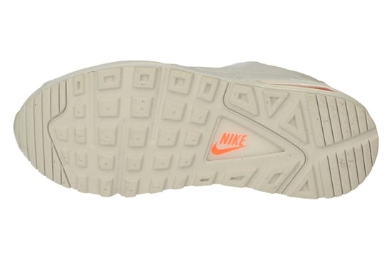 Zapatillas de deporte blancas Air Max Command de Nike - Image 5