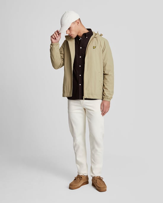 Chaqueta ligera verde corta con capucha Sage Unifrom de Lyle & Scott Branded - Image 2
