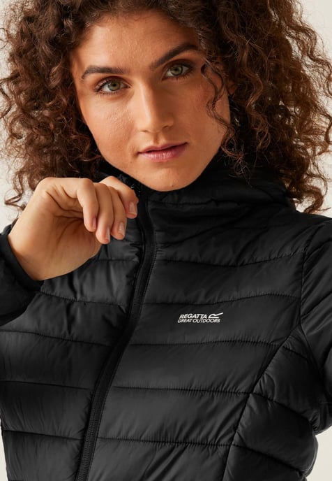 Regatta Womens Marizion Chaqueta Acolchada Aislante en Negro - Image 3