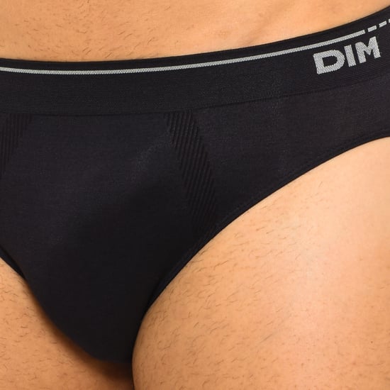 Pack-2 Calzoncillos Unno Basic sin costuras D05HE para hombre ofrece buena movilidad y comodidad. - Image 2