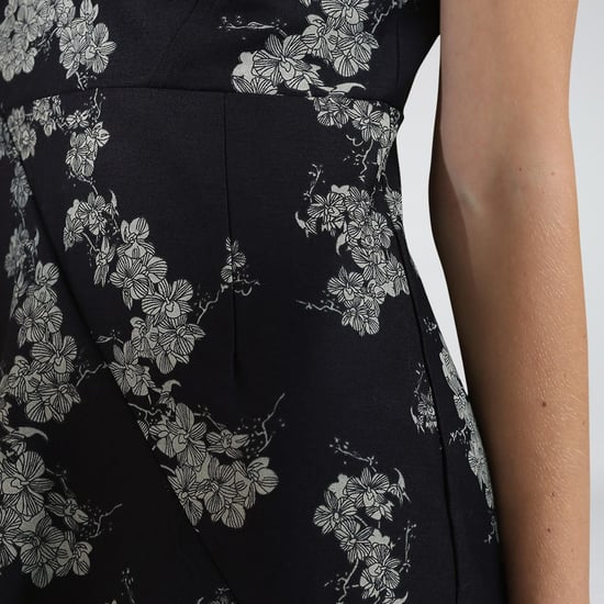 Tailored V-Neck Denim Dress - Image 4