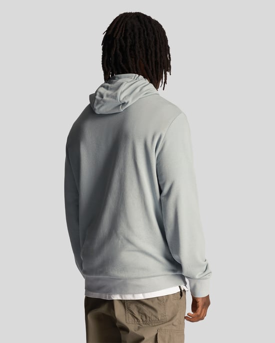 Sudadera con capucha bordada Lyle & Scott Loopback para hombres en azul - Image 3