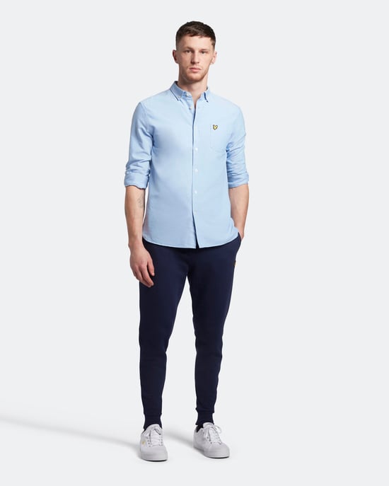 Camisa Oxford de ajuste regular ligera en azul de Lyle & Scott - Image 2