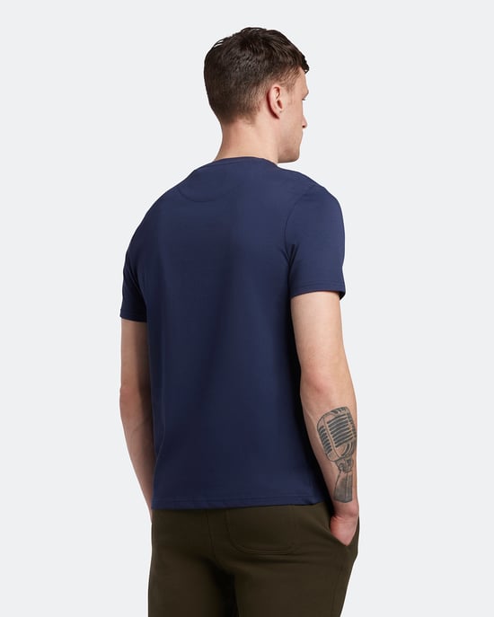 Lyle & Scott Plain T-Shirt in Navy - Image 4