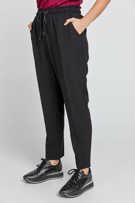 Pantalones de crepé negros de Conquista - Image 4